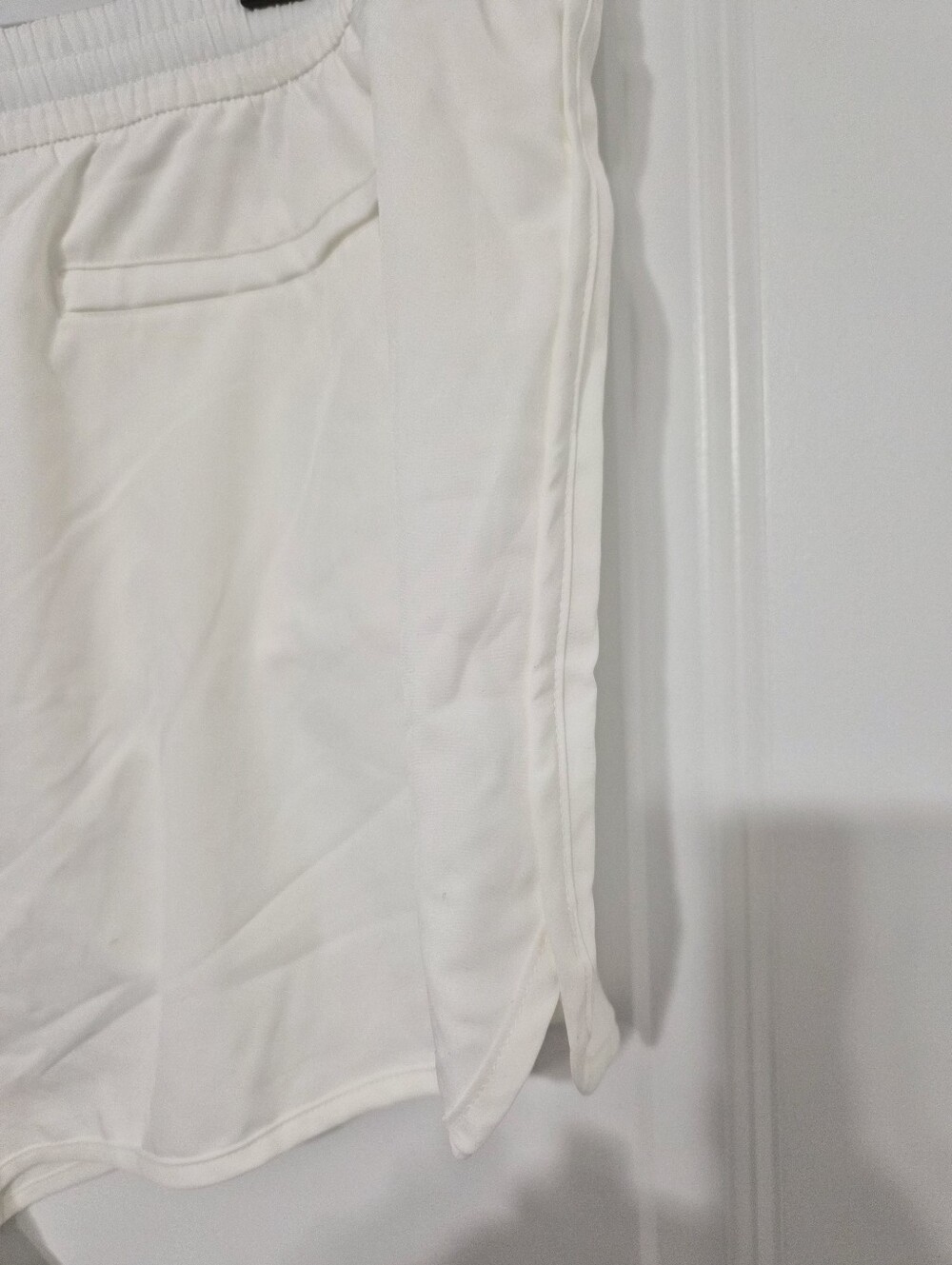 PINK Victorias Secret XXL Optic White Running Shorts - Picture 4 of 12